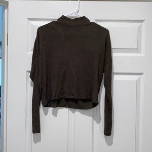 Cropped flowy turtleneck.